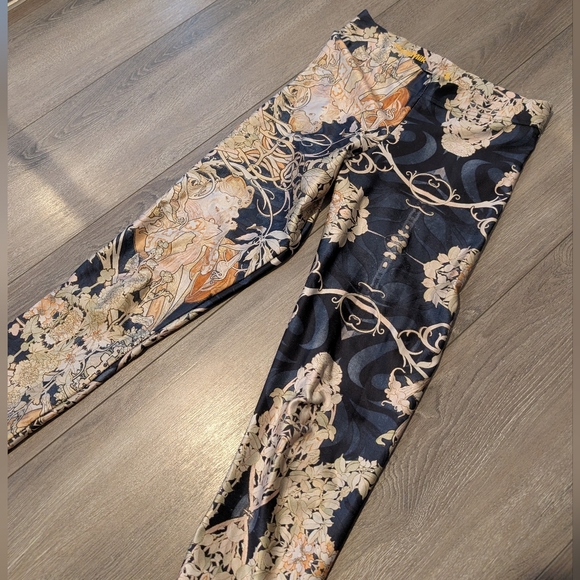 Blackmilk Pants - AUS S Blackmilk Mucha Leggings